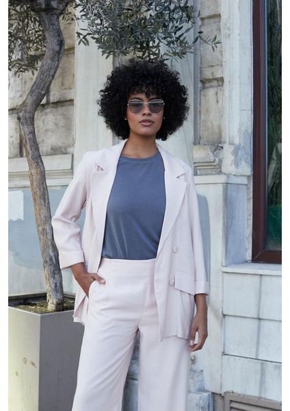 Kadın Ipeksi Dokulu Modal Kumaş Yakalı Cep Kapaklı Oversize Salaş Blazer Ceket-Pudra fiyatları