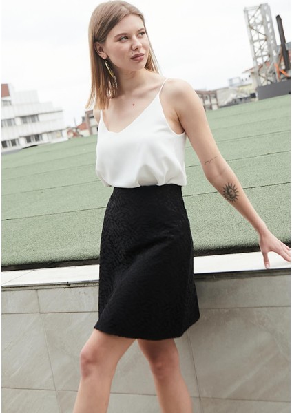 Kadın Dantel Detaylı Yüksek Bel Hafif Esnek Dokuma Kumaş Çan ETEK(BOY:49CM +-2cm)-Siyah