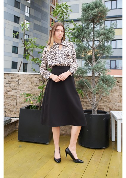 Kadın Yüksek Bel Diz Altı Hafif Likralı Kumaş Çan Etek-Siyah