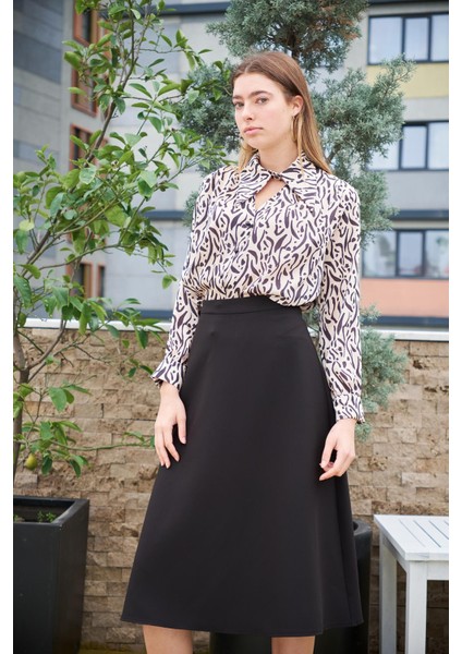 Kadın Yüksek Bel Diz Altı Hafif Likralı Kumaş Çan Etek-Siyah fiyatları