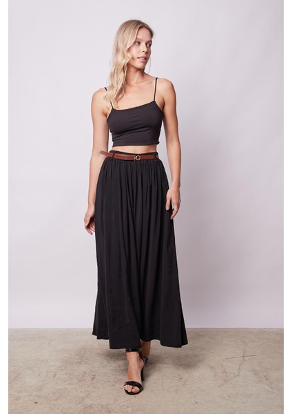 Kadın Ipeksi Dokulu Modal Kumaş Cepli Beli Lastikli Bilek Boy Uzun Etek(Deri Kemer Dahil)-Siyah