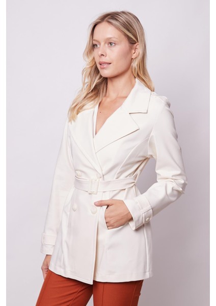 Kadın Kruvaze Anvelop Kemerli Hafif Likralı Kumaş Trençkot Ceket-Krem fiyatları