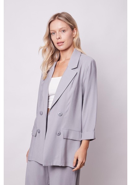 Kadın Ipeksi Dokulu Modal Kumaş Yakalı Cep Kapaklı Oversize Salaş Blazer Ceket-Gri modelleri