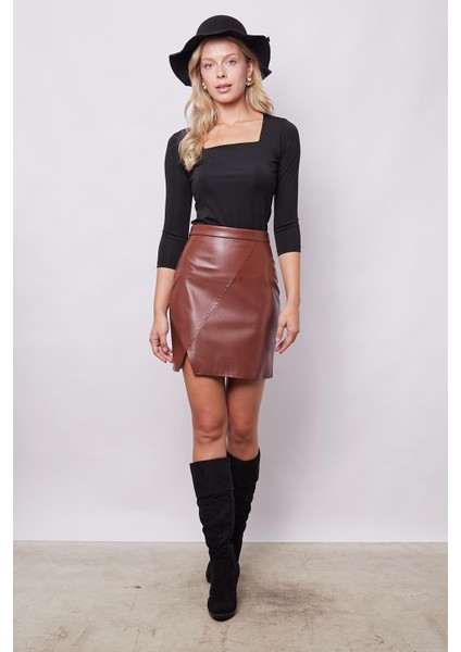 Kadın Hafif Likralı Deri Yüksek Bel Yırtmaçlı Diz Üstü Kalem Etek-Taba fiyatları