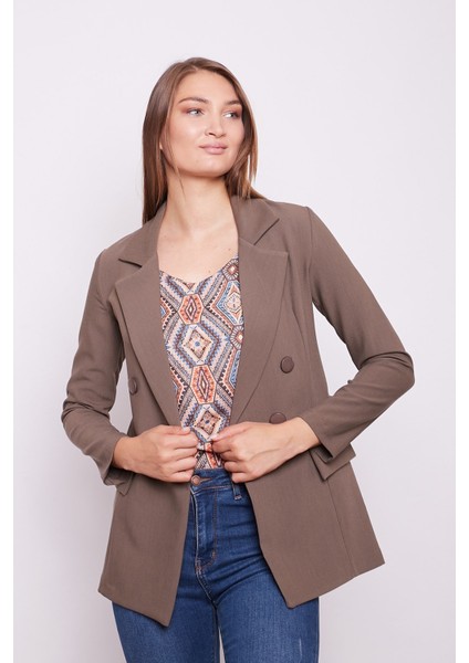 Kadın Düğme Detaylı Uzun Kol Şık Ofis Süs Cep Kapaklı Kumaş Blazer Ceket-Vizon fırsatları