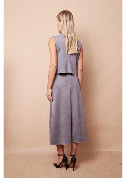 Kadın Hafif Likralı Kadife Kumaş Alman Cepli Dizde Düğmeli Yırtmaçlı Midi Boy Uzun Etek-Gri fiyatları