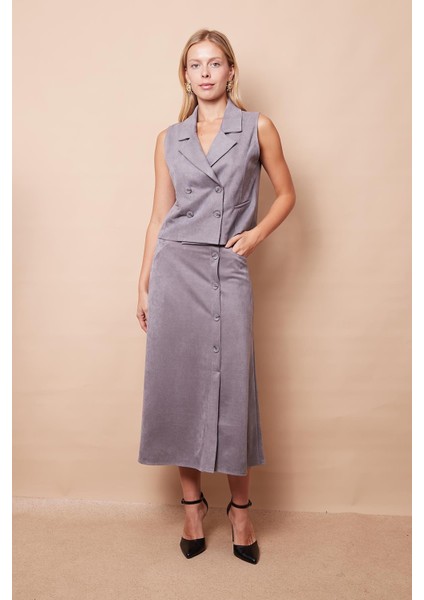 Kadın Hafif Likralı Kadife Kumaş Alman Cepli Dizde Düğmeli Yırtmaçlı Midi Boy Uzun Etek-Gri fırsatları