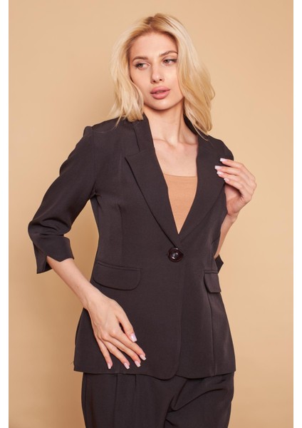 Yakalı Tek Düğmeli Kapri Kollu Kolu Yırtmaçlı Hafif Likralı Kumaş Blazer Ofis Ceket-Siyah fırsatları
