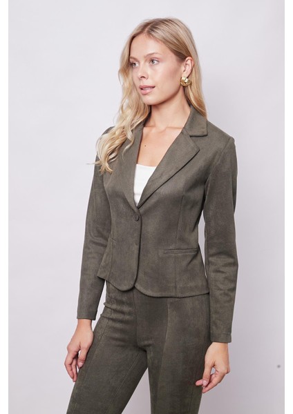 Kadın Kadife Likralı Yumuşak Dokulu Flato Cepli Uzun Kol Düğmeli Blazer Mono Ceket-Haki