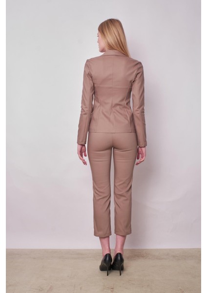 Kadın Yakalı Cep Kapaklı Uzun Kol Hafif Likralı Kumaş Blazer Ceket(Pantolon Jument 40076)-VIZON