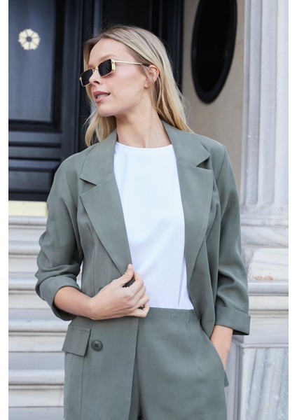 Kadın Ipeksi Dokulu Modal Kumaş Yakalı Cep Kapaklı Oversize Salaş Blazer Ceket-Haki fiyatları