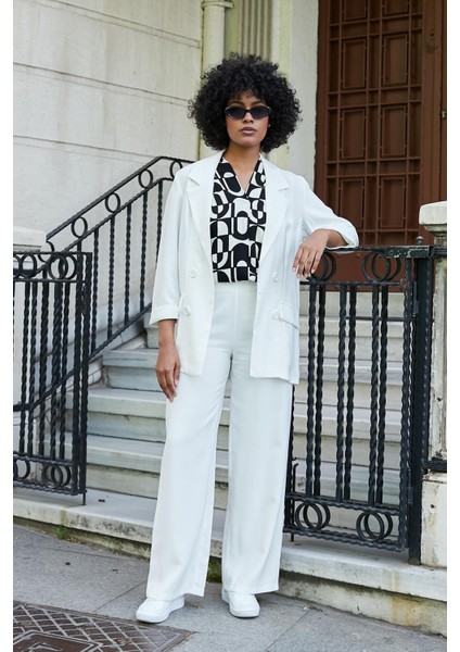 Kadın Ipeksi Dokulu Modal Kumaş Yakalı Cep Kapaklı Oversize Salaş Blazer Ceket-Beyaz