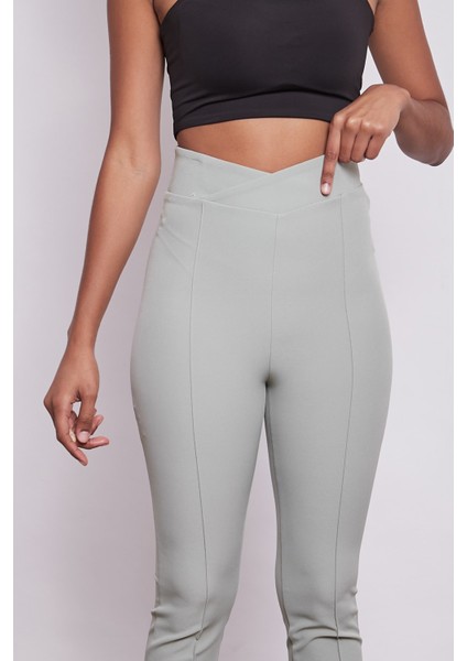 Yüksek Bel Önü Dikişli Kemeri Kruvaze Dar Paça Pamuklu Likralı Pantolon-Çağla Yeşili modelleri