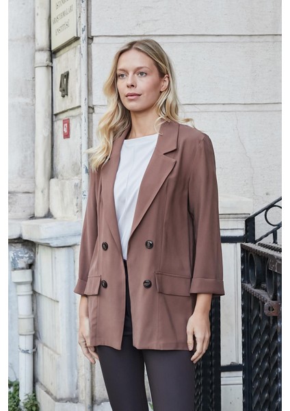 Kadın Ipeksi Dokulu Modal Kumaş Yakalı Cep Kapaklı Oversize Salaş Blazer Ceket-Kahve