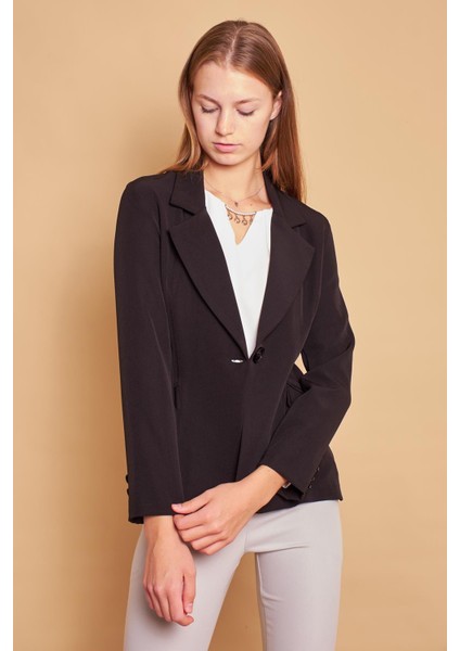 Yakalı Cep Kapaklı Uzun Kol Hafif Likralı Kumaş Ofis Blazer Ceket-Siyah fiyatları