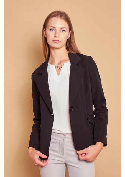 Yakalı Cep Kapaklı Uzun Kol Hafif Likralı Kumaş Ofis Blazer Ceket-Siyah modelleri