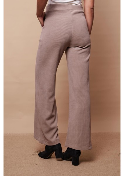 Kadın Likralı Yumuşak Dokulu Kadife Kumaş Yüksek Bel Yan Cepli Bol Paça Palazzo Pantolon-Bej indirimleri