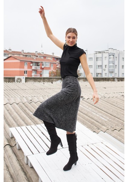 Kadın Kışlık Yünlü Jakarlı Hafif Likralı Kumaş Yüksek Bel Uzun Çan Etek-Siyah Diyagonel modelleri