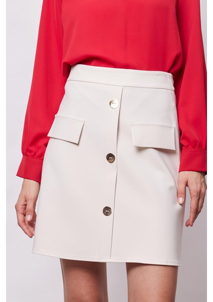 Kadın Diz Üstü Yüksek Bel Önü Düğmeli Cep Kapaklı Hafif Likralı Kumaş Çan Etek-Şampanya