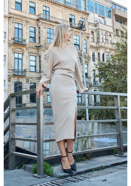 Yumuşak Dokulu Esnek Triko Yüksek Bel Yırtmaçlı Diz Altı Etek(Bluz Ayrı Kod Jument 20509)-BEJ modelleri