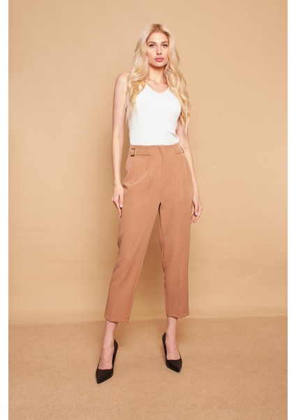 Yüksek Bel Pensli Flato Cepli Beli Tokalı Boyfriend Hafif Likralı Kumaş Pantolon-Camel