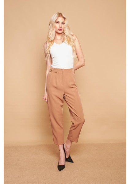 Yüksek Bel Pensli Flato Cepli Beli Tokalı Boyfriend Hafif Likralı Kumaş Pantolon-Camel fiyatları