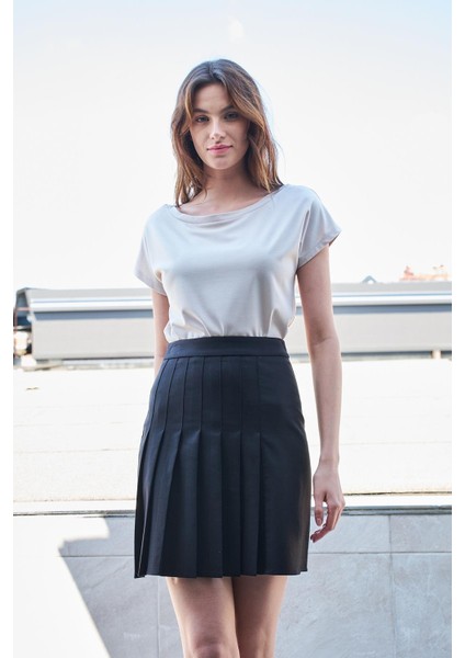 Kadın Yüksek Bel Pileli Hafif Likralı Şık Kumaş Diz Boy Çan Etek-Siyah