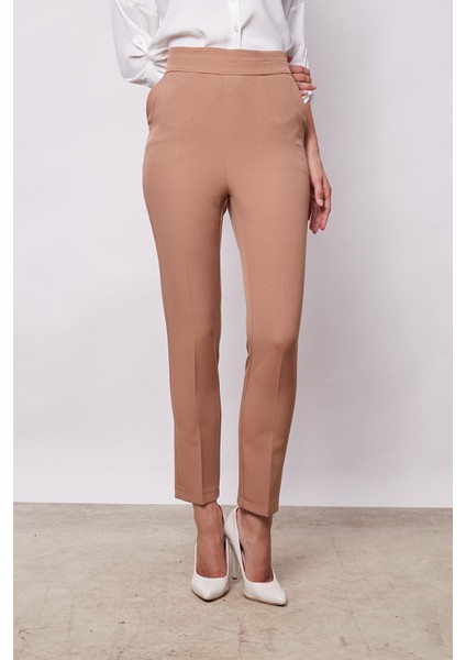 Kadın Yüksek Bel Yan Cepli Dar Paça Hafif Likralı Kumaş Pantolon-Camel fırsatları