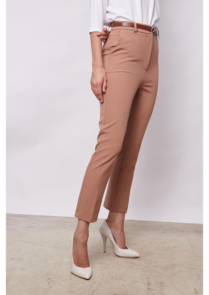 Kadın Yüksek Bel Yan Cepli Bilek Boy Kemerli Hafif Likralı Kumaş Pantolon(Kemer Dahil)-Camel modelleri