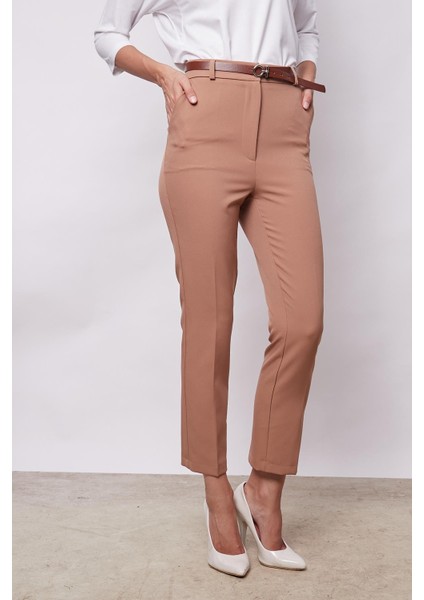Kadın Yüksek Bel Yan Cepli Bilek Boy Kemerli Hafif Likralı Kumaş Pantolon(Kemer Dahil)-Camel fırsatları