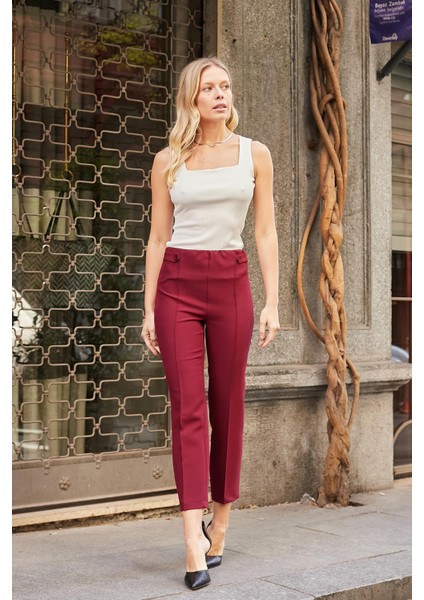 Kadın Yüksek Bel Önü Dikişli Beli Apoletli Düğmeli Boru Paça Hafif Likralı Kumaş Pantolon-Bordo