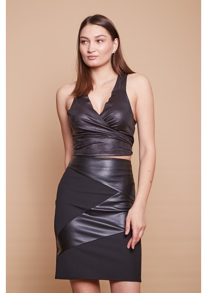 Deri Detaylı Yüksek Bel Hafif Likralı Kumaş Kalem Etek -Siyah indirimleri