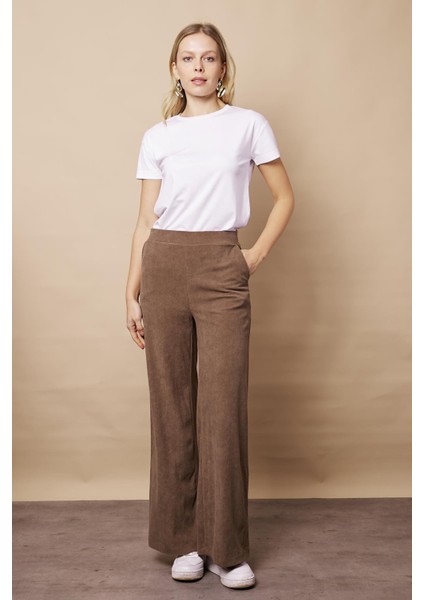 Kadın Kadife Likralı Esnek Yumuşak Dokulu Yüksek Bel Yan Cepli Bol Paça Palazzo Pantolon-Vizon