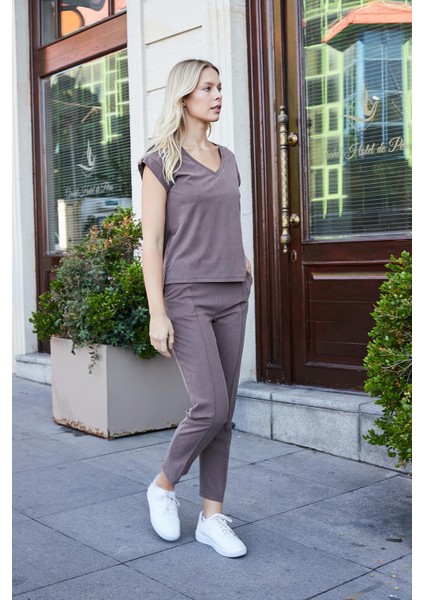 Kadın Modal Ipeksi Likralı Kumaş Yüksek Bel Önden Dikişli Cepli Dar Paça Pantolon-Kahve