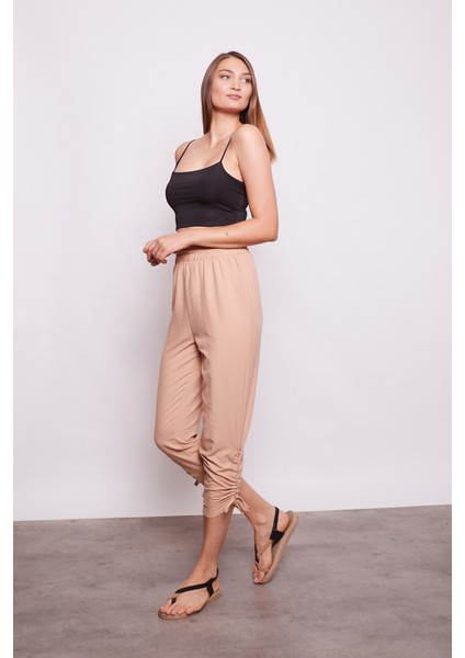 Iç Göstermez Viskon Poplin Beli Lastikli Cepli Paçası Büzgülü Rahat Pantolon -Açık Camel fiyatları