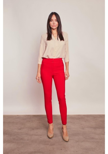 Kalın Kemerli Süs Cepli Bilek Boy Likralı Kumaş Pantolon-Kırmızı