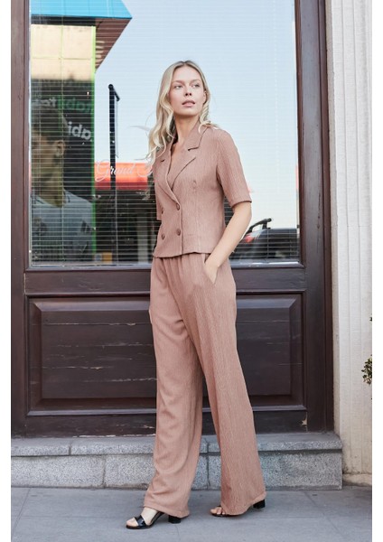 Kadın Esnek Kırınkıl Kumaş Yüksek Bel Beli Lastikli Yan Cepli Bol Paça Palazzo Pantolon-Camel