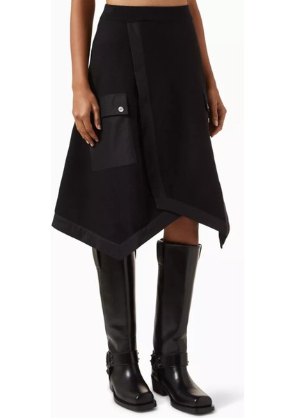 Siyah Utility Poplin Etek Asimetrik Kesim ve Fonksiyonel Cep Detaylı