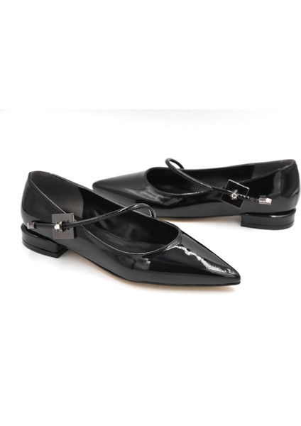 Alçak Topuklu Biye Atklılı Günlük Kadın Babet Rugan Siyah modelleri