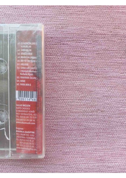 Selda Bağcan'ın "güvercinleri De Vururlar" Albümünün Pastel Pembe Kapaklı Kaseti, Sifir Jelatinde Acilmamis modelleri