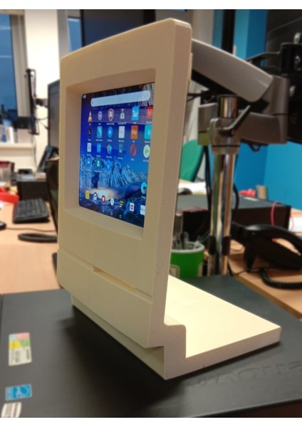 Macintosh iPad Standı (Sadece Plastik Aparattır!!!) 3D