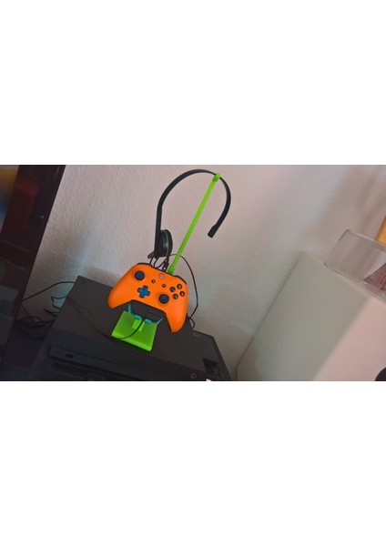 Kulaklıklı Xbox One Denetleyici Standı (Sadece Plastik Aparattır!!!) 3D fiyatları