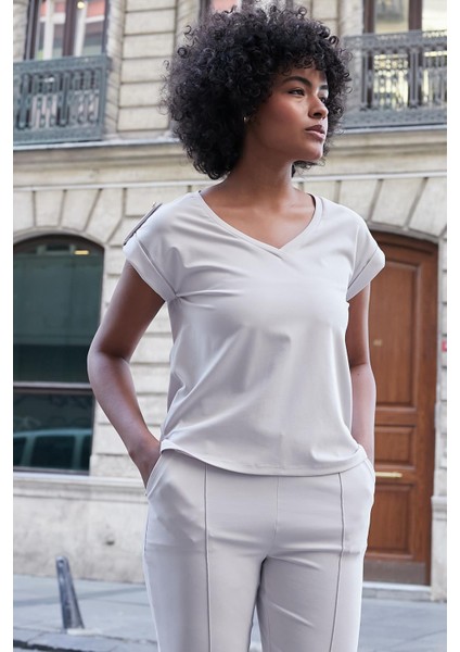 Kadın Modal Ipeksi Likralı Kumaş V Yaka Duble Kollu Apoletli Yanları Yırtmaçlı T-Shirt Bluz-Taş fiyatları