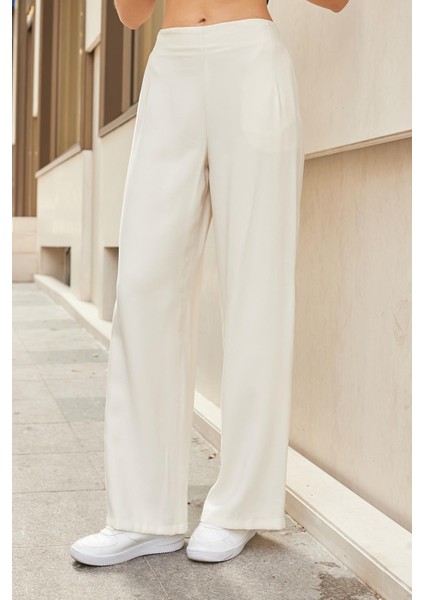 Kadın Ipeksi Dokulu Modal Yüksek Bel Yan Cepli Arkası Lastikli Bol Paça Salaş Palazzo Pantolon-Krem