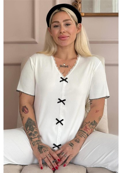 Beyaz Delicato Örme Kısa Kol Kadın Pijama Takımı