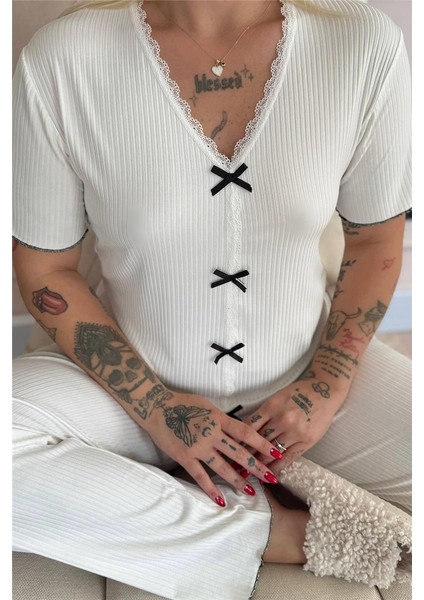 Beyaz Delicato Örme Kısa Kol Kadın Pijama Takımı fırsatları