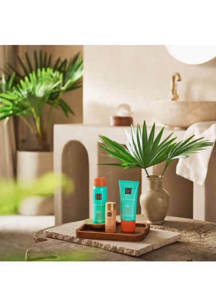 The Ritual Of Karma Deneme Seti Spf 30, Yüz Kremi, Güneş Spreyi, Vücut Yağı ve Su Geçirmez Çanta fiyatları