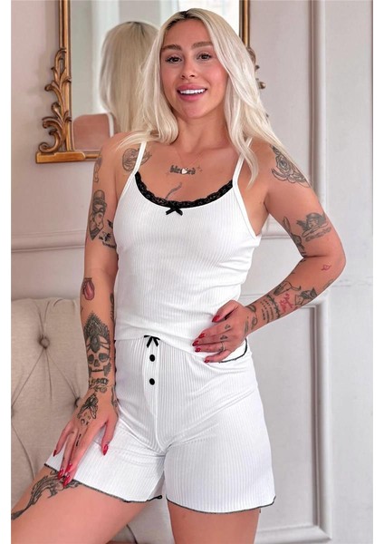 Beyaz Chic Comfort Dantelli Örme Askılı Şortlu Kadın Pijama Takımı
