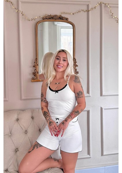 Beyaz Chic Comfort Dantelli Örme Askılı Şortlu Kadın Pijama Takımı modelleri
