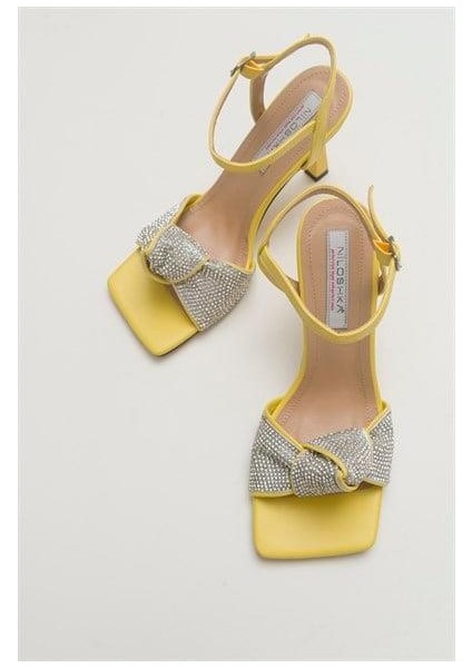 Kadın Glttr Sarı Taşlı Sandalet